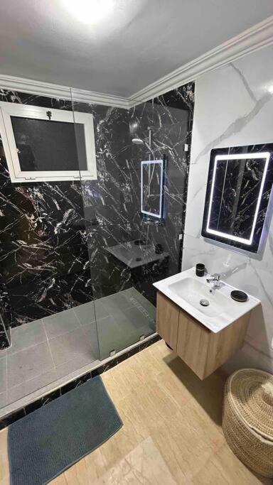 Appartement Haut Standing 3 Chambres Avec Terasse Quartier Gueliz Hivernage A Marrakech I19 Марракеш Екстер'єр фото