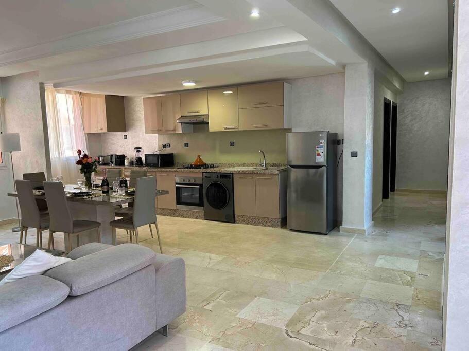 Appartement Haut Standing 3 Chambres Avec Terasse Quartier Gueliz Hivernage A Marrakech I19 Марракеш Екстер'єр фото