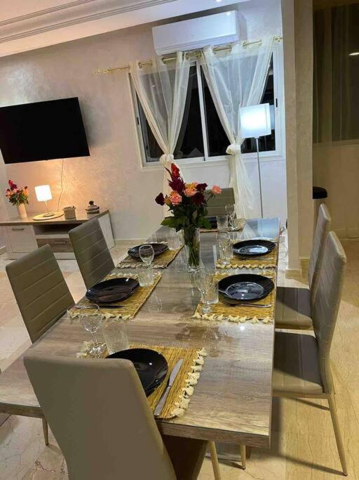 Appartement Haut Standing 3 Chambres Avec Terasse Quartier Gueliz Hivernage A Marrakech I19 Марракеш Екстер'єр фото